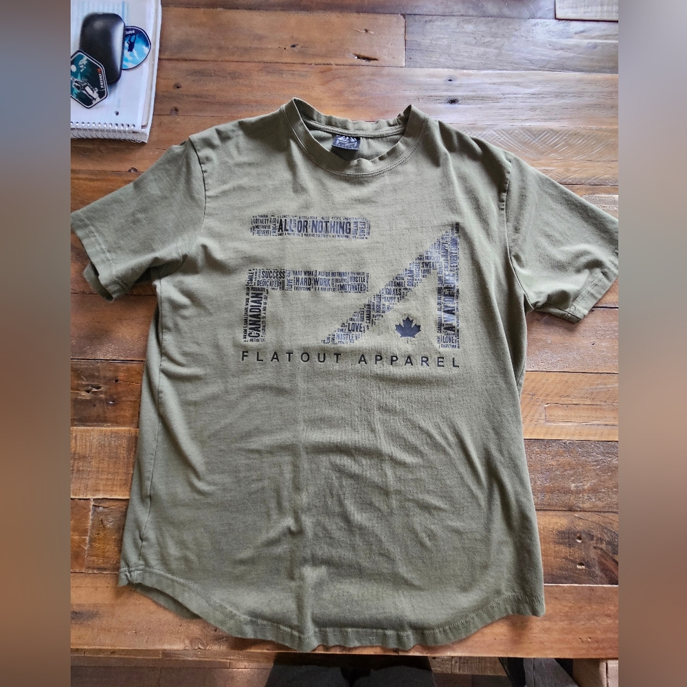 Flatout Apparel t-shirt (L)